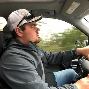 Meet your Posher, Dustin